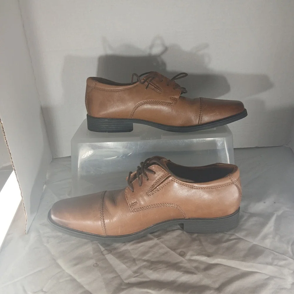 Clarks Oxford Shoes‎ 9 Tan Leather Cap Toe Ultimate Comfort Business Dress